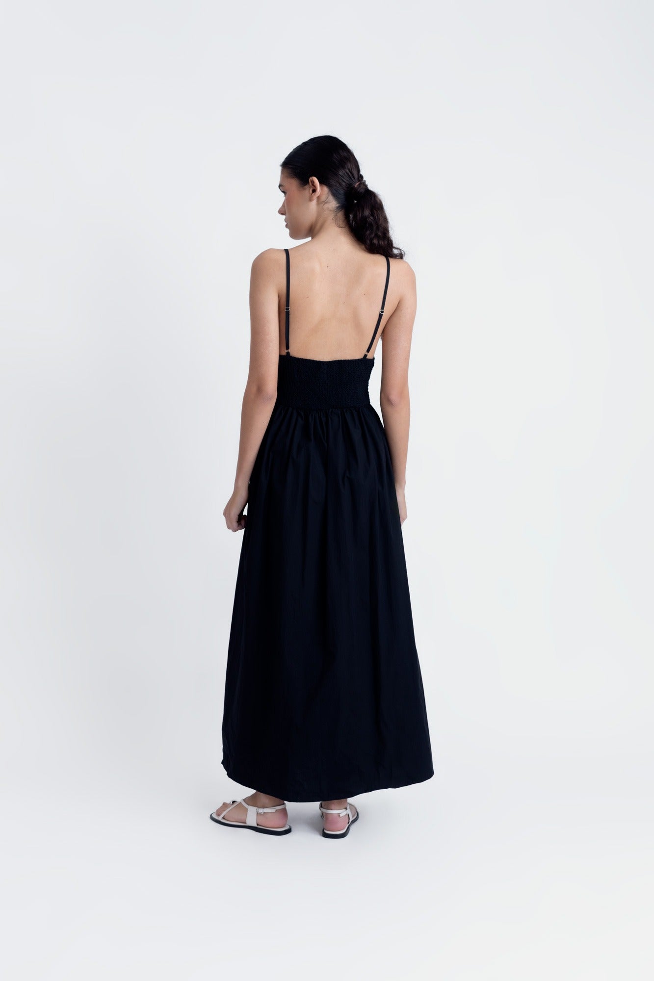 Vestido midi bordado