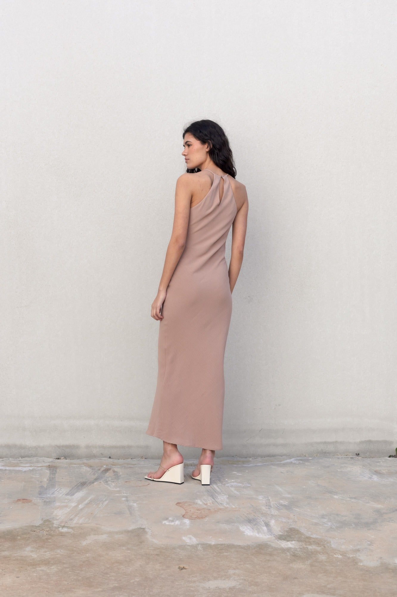 Vestido halter nude